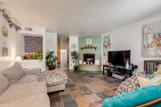 Photo #6: 6113571 Listing