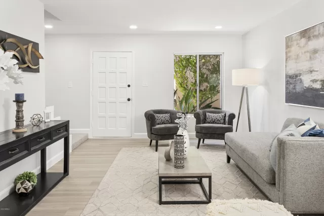 MLS: 6113638 Condo For Sale