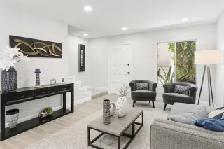 Photo #3: 6113638 Listing