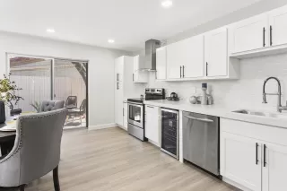 Photo #4: 6113638 Listing