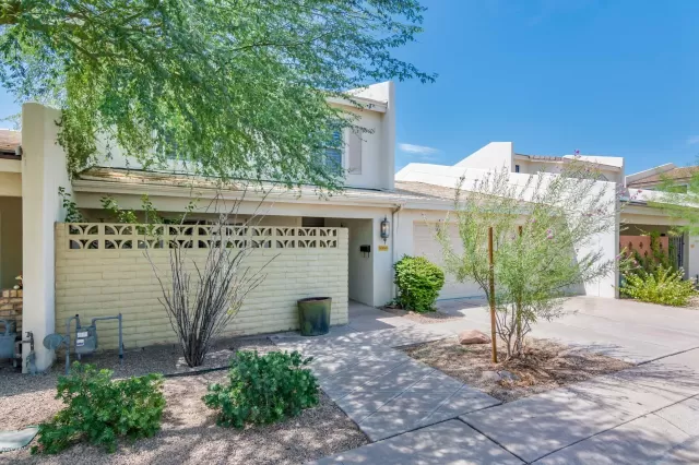 MLS: 6113756 Condo For Sale