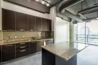 Photo #1: 6113795 Listing 