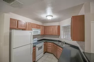 Photo #6: 6113987 Listing