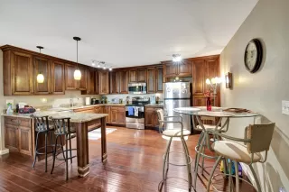 Photo #2: 6114113 Listing