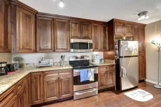 Photo #5: 6114113 Listing