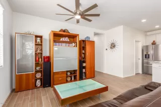 Photo #5: 6114354 Listing 