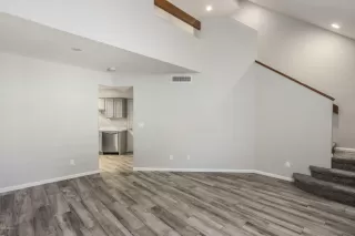 Photo #3: 6114363 Listing