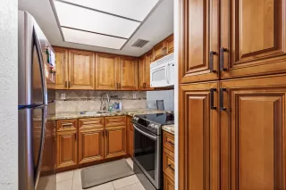 Photo #2: 6114435 Listing 