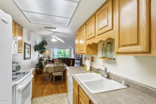 Photo #5: 6114462 Listing 