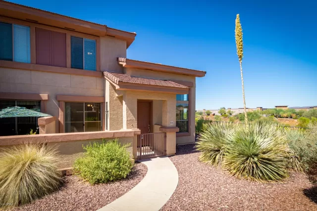 MLS: 6114580 Condo For Sale