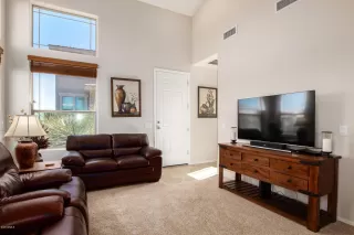 Photo #5: 6114580 Listing 