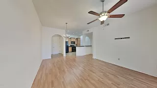 Photo #4: 6114833 Listing