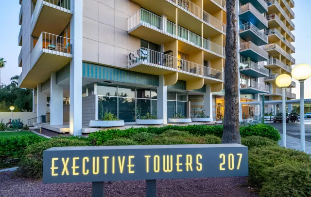 MLS: 6114901 Condo For Sale