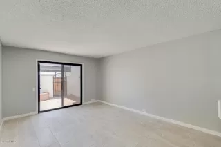 Photo #3: 6114934 Listing