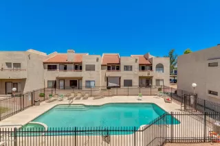 Photo #2: 6115093 Listing