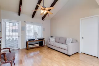 Photo #5: 6115093 Listing