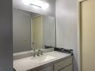 Photo #2: 6115122 Listing