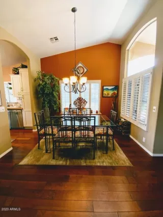 Photo #4: 6115214 Listing