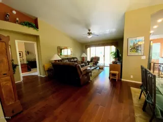 Photo #5: 6115214 Listing