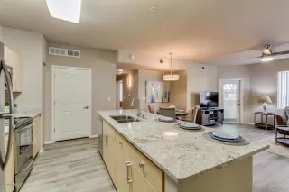Photo #4: 6115221 Listing