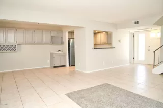 Photo #5: 6115336 Listing