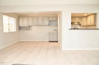 Photo #6: 6115336 Listing