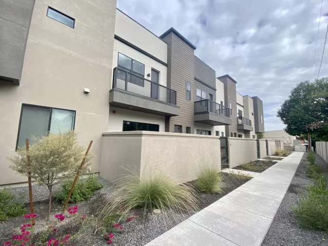 MLS: 6115401 Condo For Sale