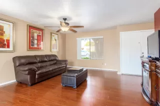 Photo #6: 6115576 Listing