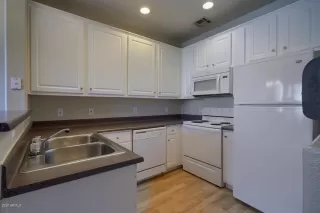 Photo #3: 6115584 Listing