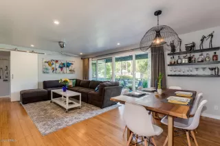 Photo #6: 6115738 Listing