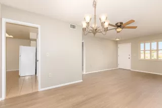 Photo #3: 6115837 Listing