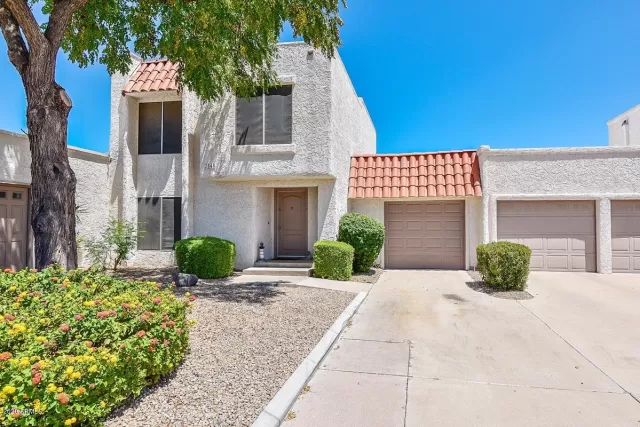 MLS: 6115867 Condo For Sale