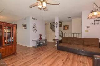 Photo #4: 6115867 Listing