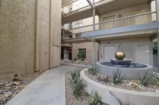 Photo #2: 6115892 Listing