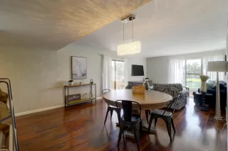 Photo #3: 6115892 Listing