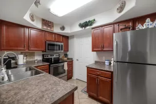 Photo #2: 6116027 Listing