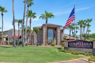 Photo #6: 6116027 Listing