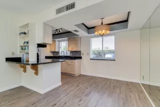 Photo #5: 6116038 Listing