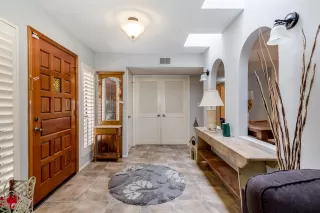 Photo #5: 6116042 Listing