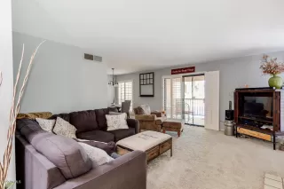 Photo #6: 6116042 Listing