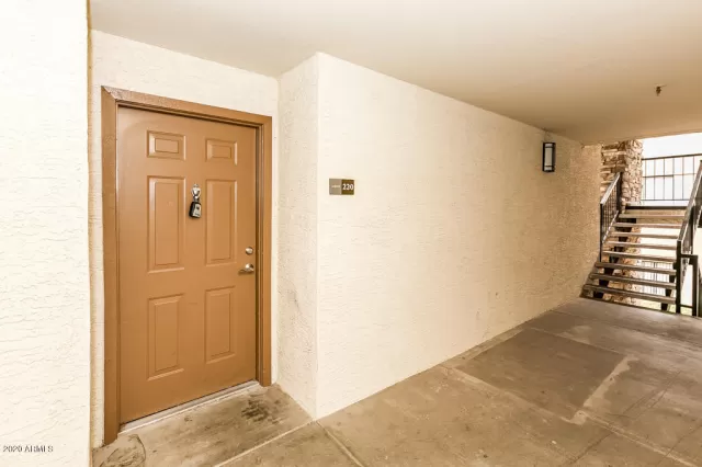 MLS: 6116142 Condo For Sale