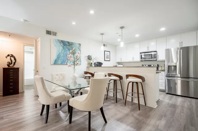 MLS: 6116144 Condo For Sale