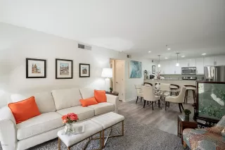 Photo #3: 6116144 Listing