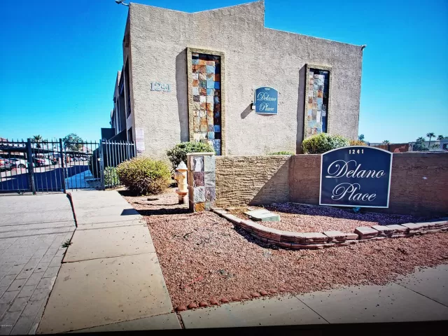 MLS: 6116202 Condo For Sale