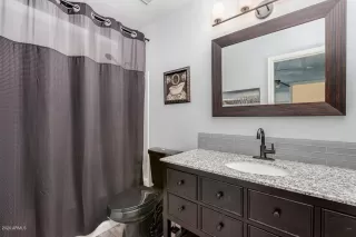 Photo #6: 6116289 Listing