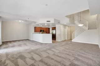 Photo #3: 6116756 Listing 