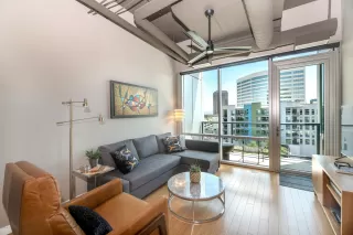 Photo #2: 6116805 Listing 