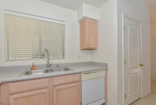 Photo #4: 6116822 Listing