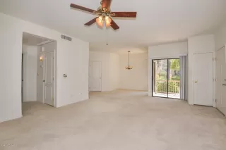 Photo #6: 6116822 Listing