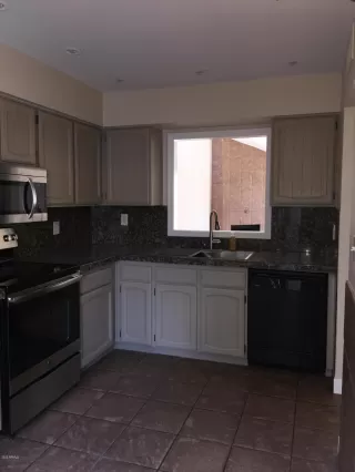 Photo #5: 6116964 Listing